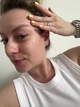 AnnastasiaMills online show from 9, 4, 2026