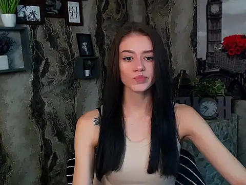 Snapshot of LanaTey chatting on 30, 10, 2025 LanaTey online show from 30, 10, 2025