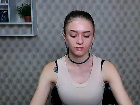 Snapshot of LanaTey chatting on 7, 11, 2025 LanaTey online show from 7, 11, 2025