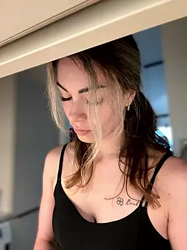 SweetDarling7 online show from 14, 1, 2026