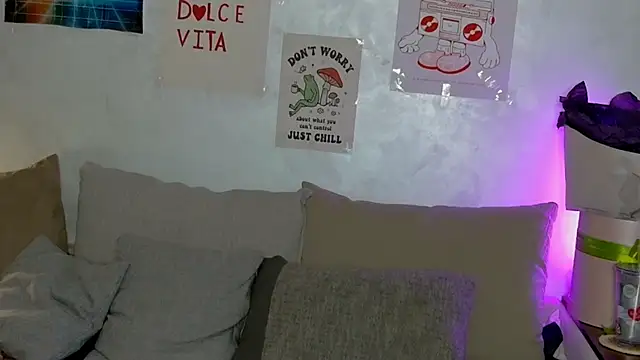 Snapshot of SweetDarling7 chatting on 8, 5, 2026 SweetDarling7 online show from 8, 5, 2026