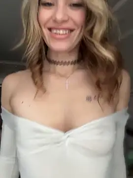 SweetDarling7 online show from 6, 3, 2026