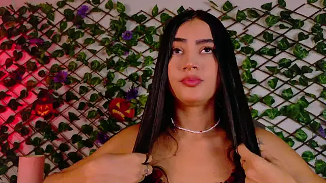 Snapshot of alice_rous21 chatting on 23, 10, 2025 alice rous21 online show from 23, 10, 2025