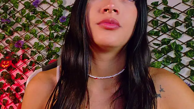 Snapshot of alice_rous21 chatting on 25, 10, 2025 alice rous21 online show from 25, 10, 2025