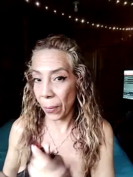 Lady Lolla11 online show from 11, 4, 2026