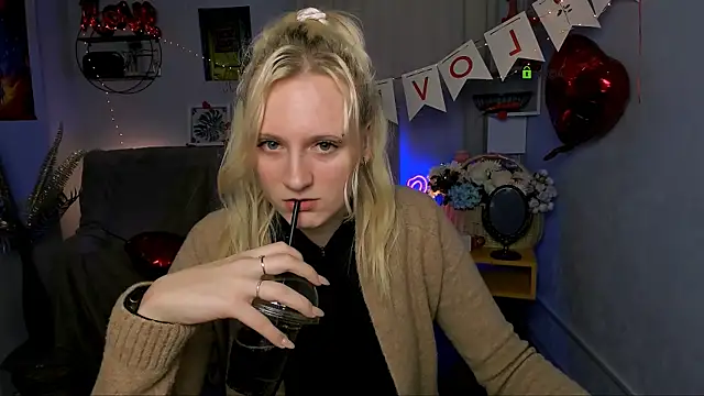 madam uliis online show from 18, 2, 2026