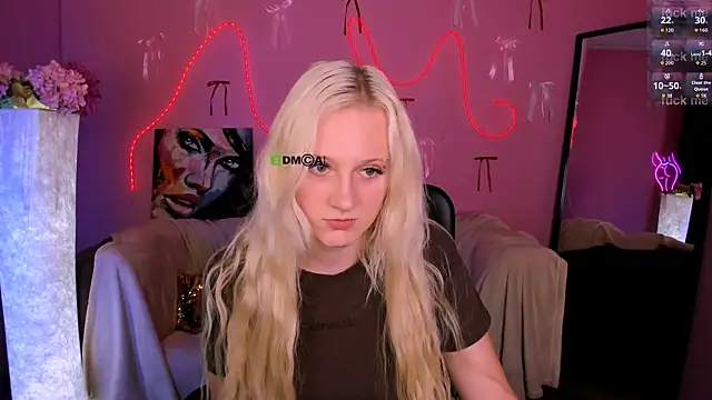 madam uliis online show from 14, 4, 2026