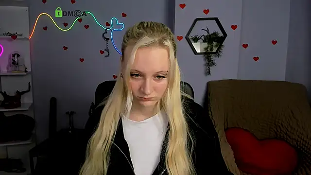 madam uliis online show from 30, 4, 2026