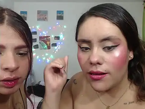 Snapshot of nicky_andcamil chatting on 5, 5, 2026 nicky andcamil online show from 5, 5, 2026