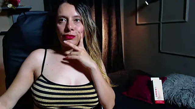 Milf BustyBabe online show from 19, 3, 2025