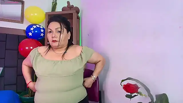 Snapshot of EllenaBoobs_ chatting on 9, 7, 2026 EllenaBoobs online show from 9, 7, 2026