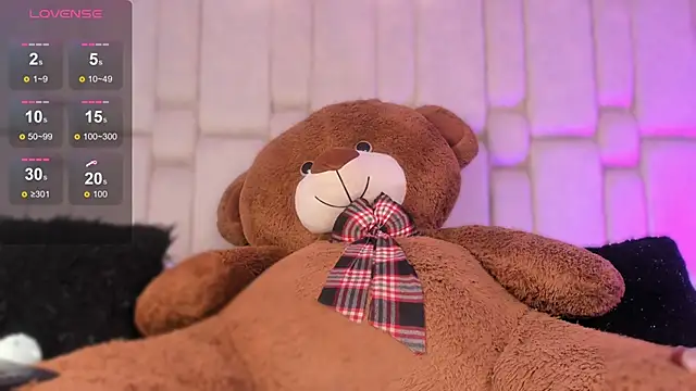 Snapshot of Daia_Ortiz chatting on 26, 11, 2025 Daia Ortiz online show from 26, 11, 2025