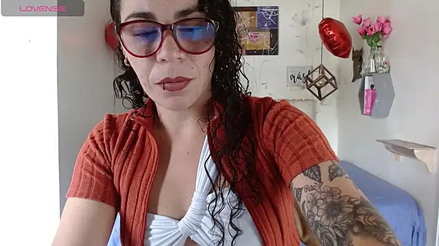 mia velvet1 online show from 18, 4, 2026