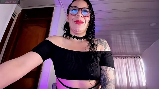Snapshot of mia_velvet1 chatting on 16, 5, 2026 mia velvet1 online show from 16, 5, 2026