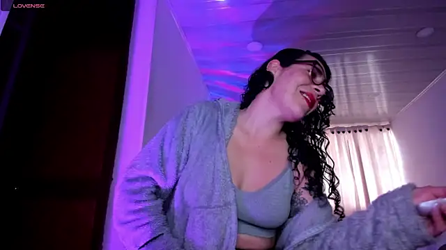 Snapshot of mia_velvet1 chatting on 3, 6, 2026 mia velvet1 online show from 3, 6, 2026