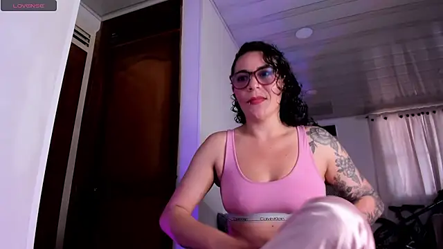 mia velvet1 online show from 27, 7, 2026