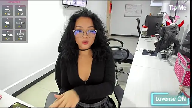 jenn cg online show from 18, 10, 2025