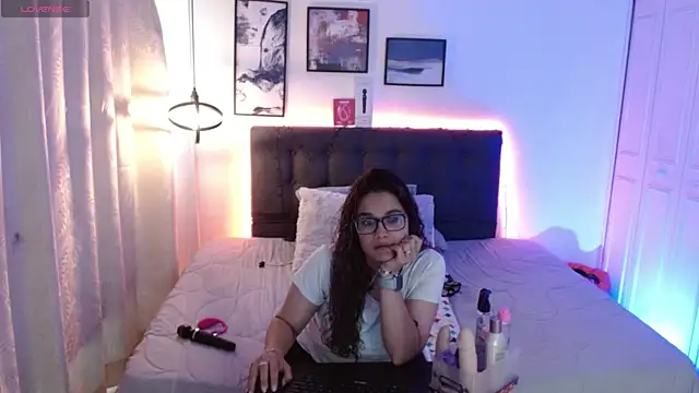 Rose Thompson1 online show from 3, 12, 2025