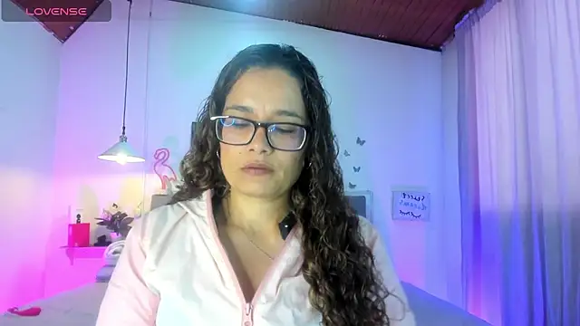 Rose Thompson1 online show from 19, 4, 2026