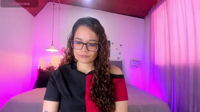 Rose Thompson1 online show from 18, 4, 2026