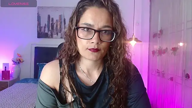 Rose Thompson1 online show from 11, 5, 2026