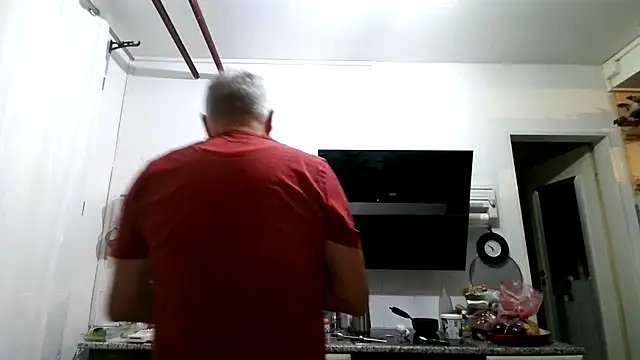 Snapshot of Berg_Boy chatting on 7, 4, 2026 Berg Boy online show from 7, 4, 2026