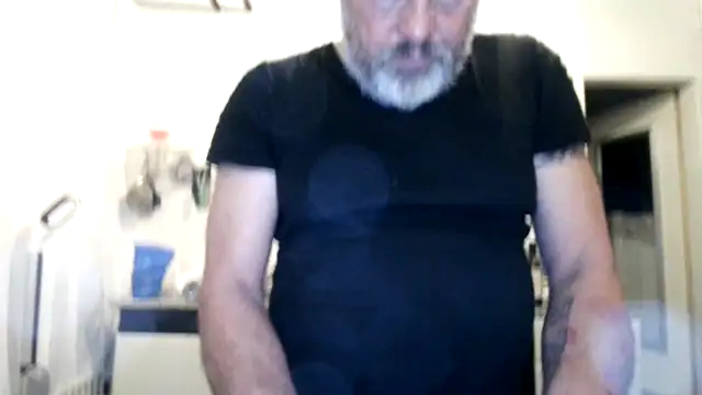 Snapshot of Berg_Boy chatting on 2, 12, 2025 Berg Boy online show from 2, 12, 2025