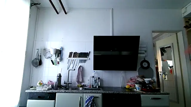 Snapshot of Berg_Boy chatting on 5, 4, 2026 Berg Boy online show from 5, 4, 2026