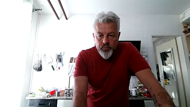 Snapshot of Berg_Boy chatting on 7, 4, 2026 Berg Boy online show from 7, 4, 2026