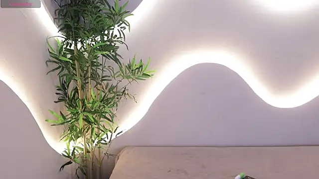 Snapshot of Miyuki_wolf chatting on 15, 11, 2025 Miyuki wolf online show from 15, 11, 2025