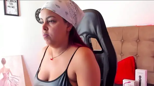 Mehlany Moretz online show from 1, 12, 2025