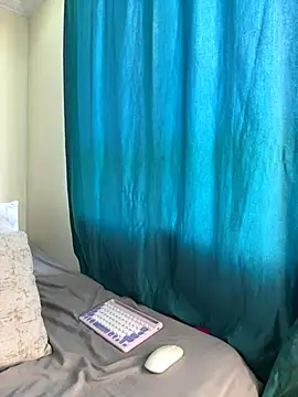 Ivelleee  online show from 28, 10, 2025