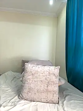 Ivelleee  online show from 11, 10, 2025