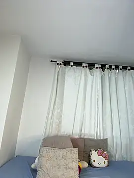 Ivelleee  online show from 9, 3, 2026