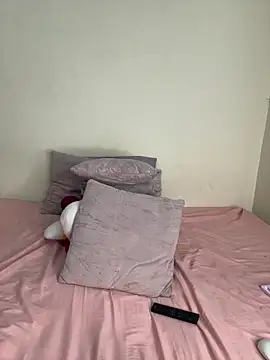 Ivelleee  online show from 15, 12, 2025