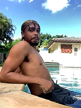 Snapshot of anthonyroth chatting on 27, 10, 2025 anthonyroth online show from 27, 10, 2025