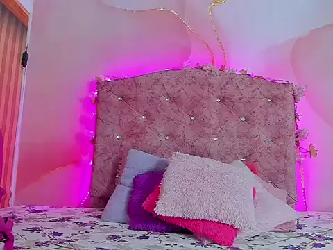 emily  sweet   online show from 14, 11, 2025