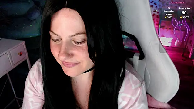 Snapshot of BellaStar84 chatting on 9, 7, 2026 BellaStar84 online show from 9, 7, 2026