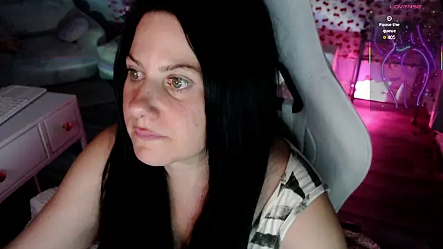 Snapshot of BellaStar84 chatting on 16, 7, 2026 BellaStar84 online show from 16, 7, 2026