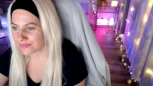 BellaStar84 online show from 11, 3, 2026