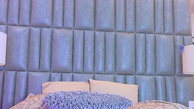 CamilaJohnston online show from 21, 4, 2026