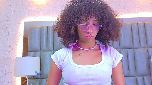 CamilaJohnston online show from 14, 4, 2026