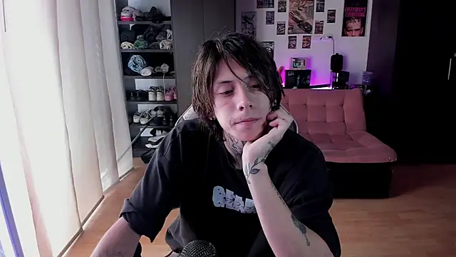 Snapshot of xIce_Boy chatting on 3, 5, 2026 xIce Boy online show from 3, 5, 2026