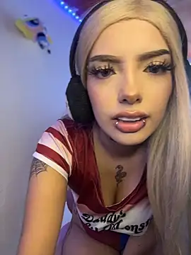 Snapshot of Emma_cute11 chatting on 29, 5, 2026 Emma cute11 online show from 29, 5, 2026