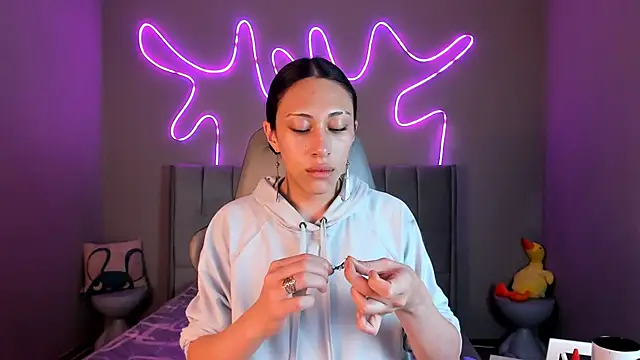 Snapshot of madison__rey chatting on 2, 12, 2025 madison rey online show from 2, 12, 2025