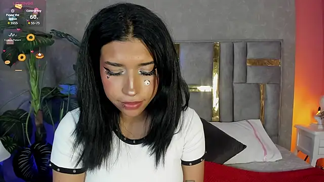 Snapshot of Karin_Ks chatting on 18, 6, 2026 Karin Ks online show from 18, 6, 2026