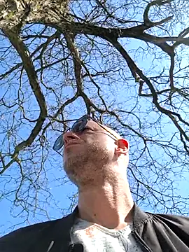 Snapshot of svenpfeifer chatting on 19, 3, 2026 svenpfeifer online show from 19, 3, 2026