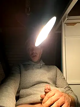 Snapshot of svenpfeifer chatting on 22, 3, 2025 svenpfeifer online show from 22, 3, 2025