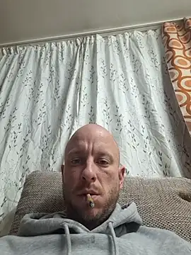 Snapshot of svenpfeifer chatting on 18, 11, 2025 svenpfeifer online show from 18, 11, 2025