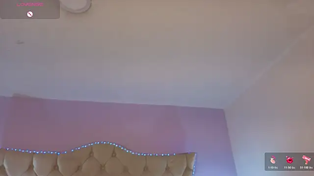 Snapshot of CarolineNasty chatting on 6, 11, 2025 CarolineNasty online show from 6, 11, 2025